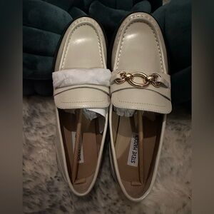 Steve Madden, Brand New, in Box. Linka Bone Pat. Size 10